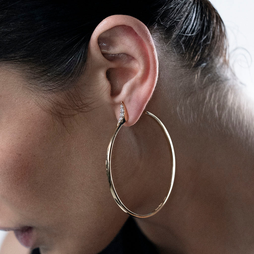 Unstoppable Maxi Hoops Inner Enamel in Vanilla