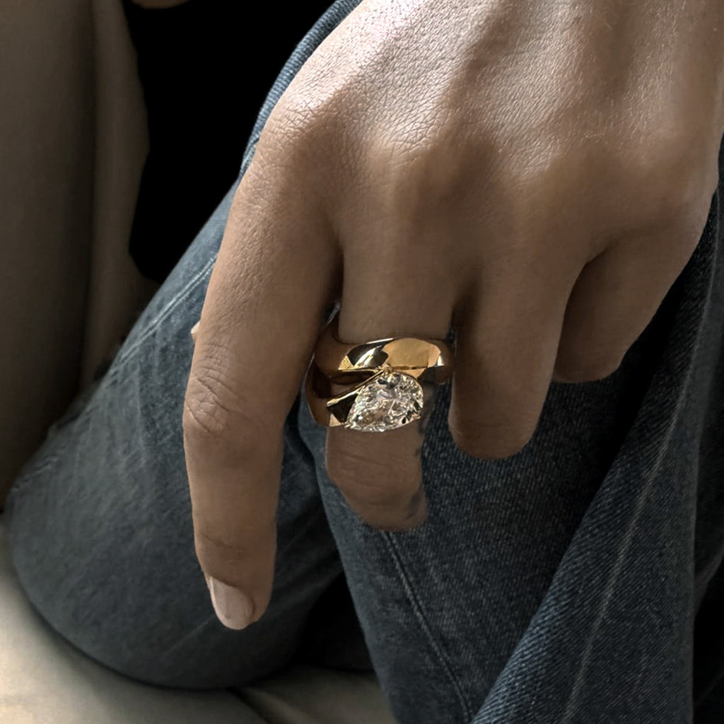 Devious Arcadia  Ring - Diamond Drop