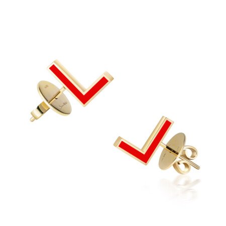 Red enamel letter 'L' studs with gold accents, showcasing a modern design suitable for various styles and occasions.
