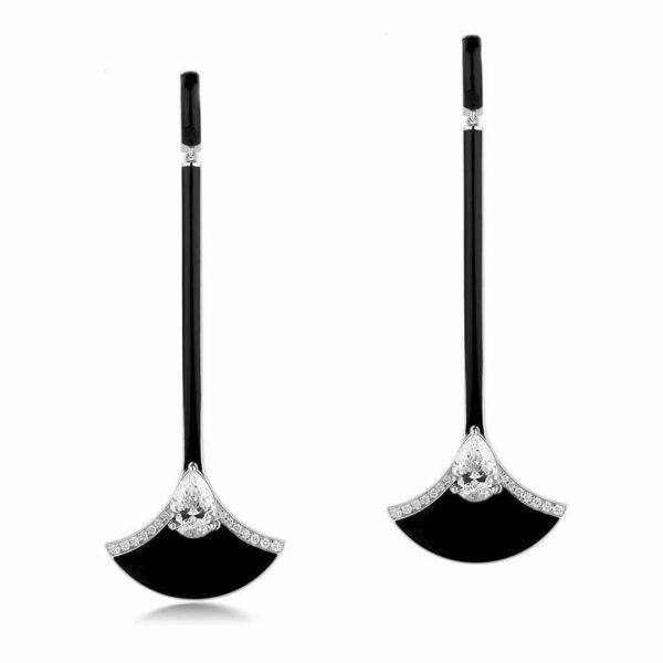 Stylish black and silver earrings featuring a fan design with sparkling accents, perfect for enhancing any outfit.