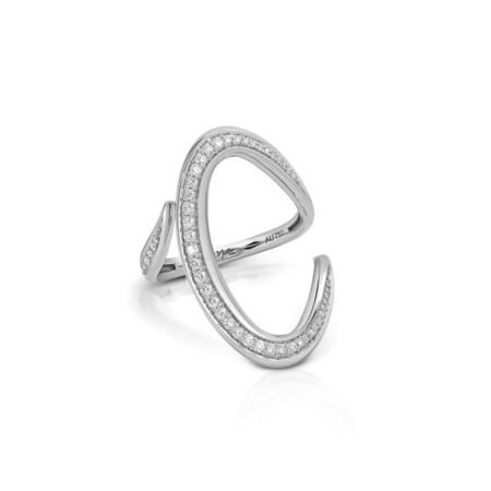 Elegant white gold ring featuring a unique design with sparkling diamonds, showcasing a modern and luxurious look.
