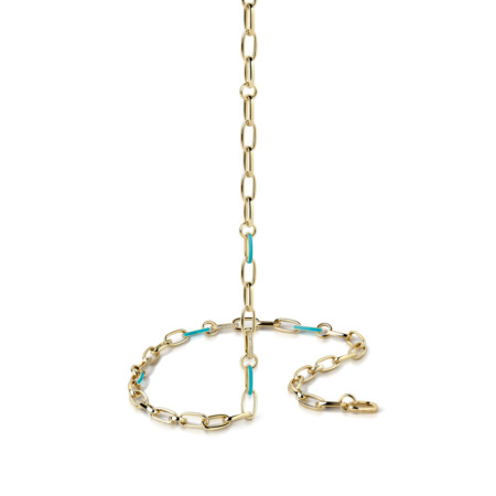 Gold linked chain featuring turquoise accents, showcasing a modern design suitable for various styles and occasions.