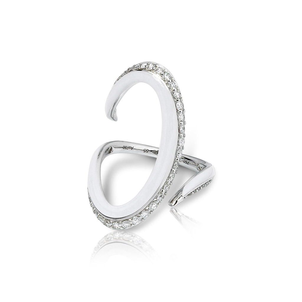 Calatrava Crayon Strokes Ring crafted in white gold with diamond accents, featuring a unique design and elegant curves.